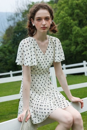 Cest_French polka dots v neck dress