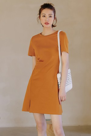 LS_Orange waist-pleated dress