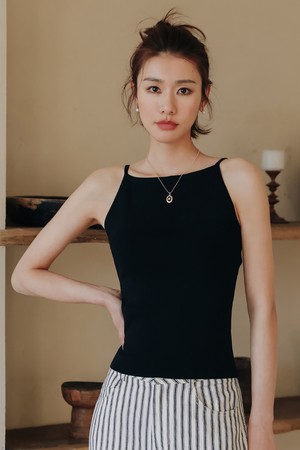 LS_Black sling sleeveless top