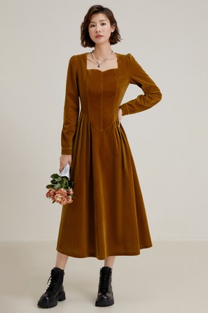 LS_Theater square neck sleeve dress