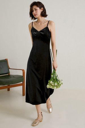 LS_Velvet Slip dress_BLACK