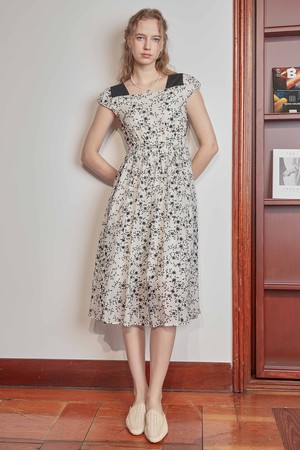 PM_Collar flocking print dress