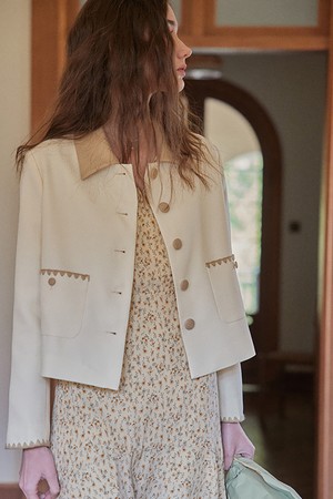 PM_Beige shell embroidery jacket