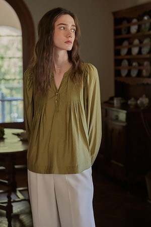 PM_Simply pleated green blouse