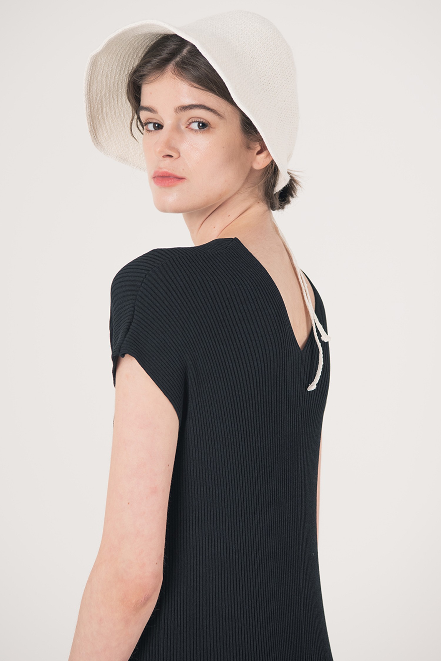 WED_V neck sleeveless dress_BLACK_WE'DEE