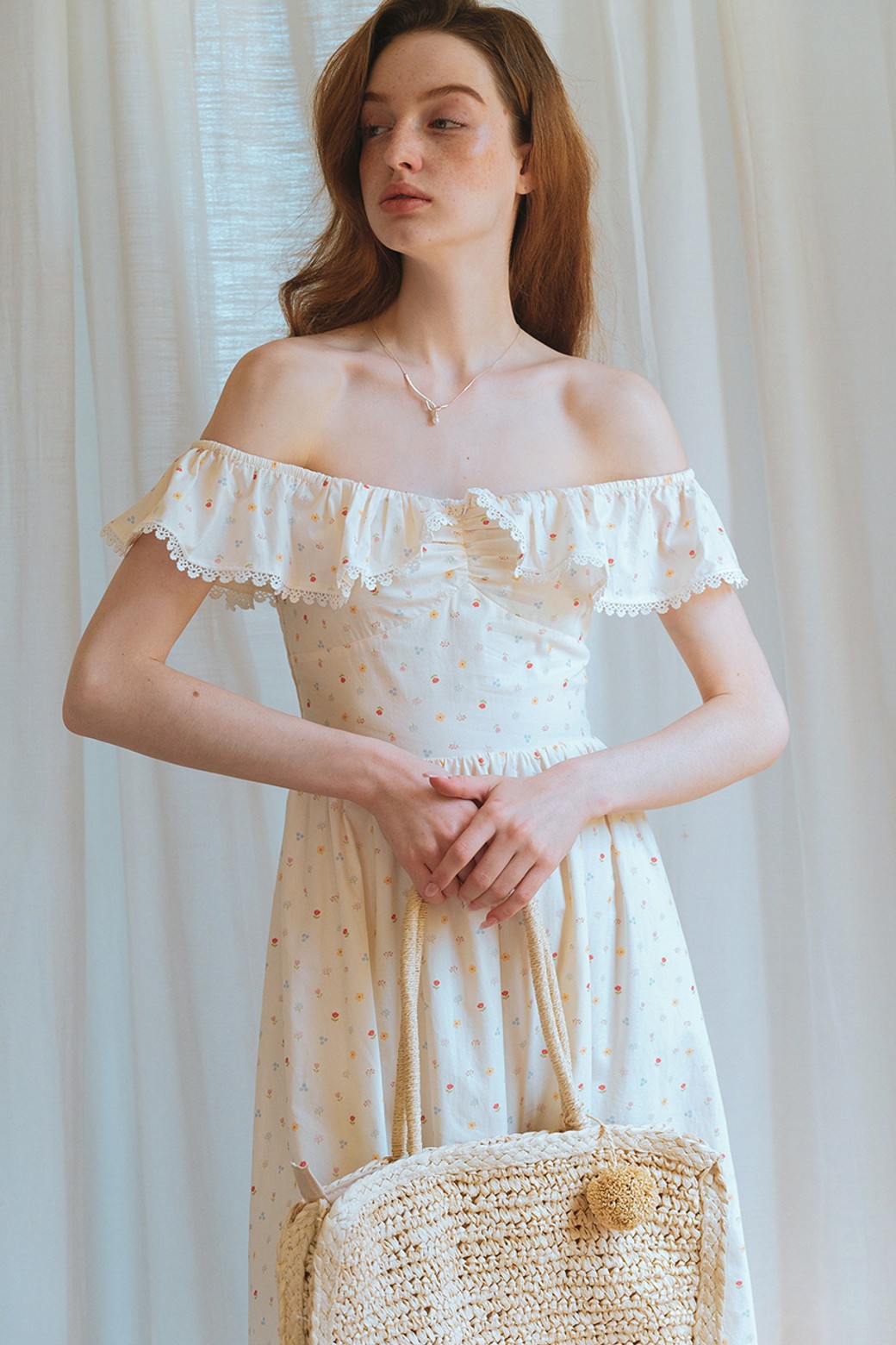 ★Cest Moidew★ Cest_Ruffled offshoulder floral dress Cest Moidew] Cest_Ruffled off-shoulder floral dress