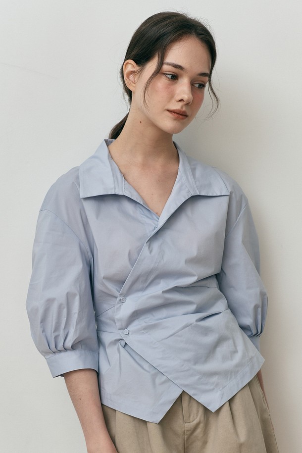 WE'DEE - 셔츠 - WD_Asymmetric button shirt_BLUE