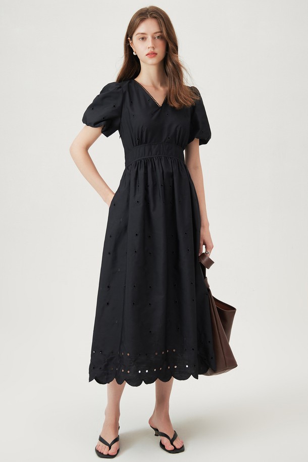 WE'DEE - 반소매 원피스 - WD_V-neck embroidery long dress_BLACK