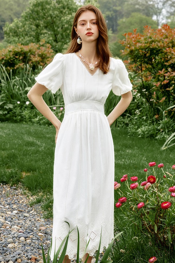 WE'DEE - 반소매 원피스 - WD_V-neck embroidery long dress_WHITE