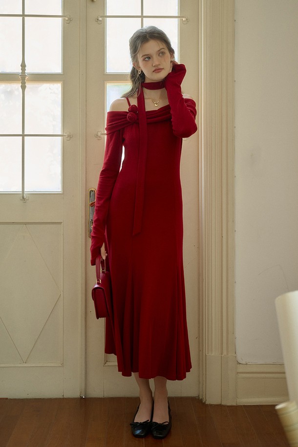 Simple Retro - 긴소매 원피스 - SR_Open-shoulder knit slim dress_RED