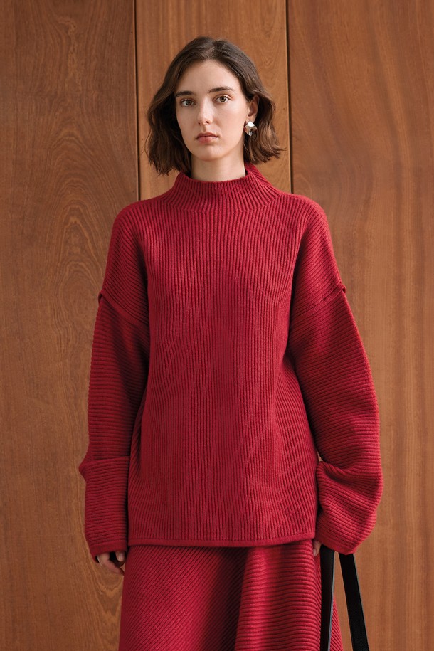 YYIAM - 터틀넥 - YY_Loose turtleneck sweater_RED