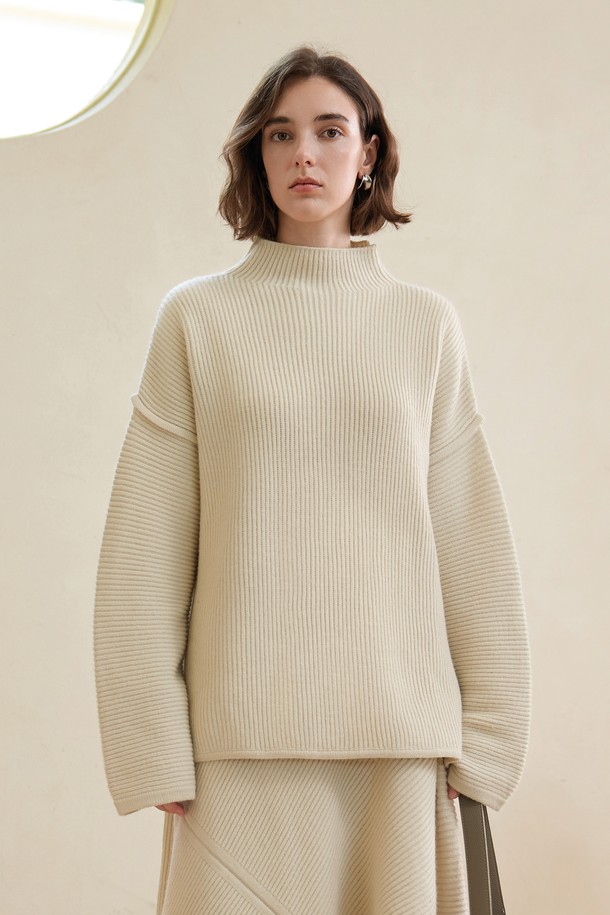 YYIAM - 터틀넥 - YY_Loose turtleneck sweater_IVORY