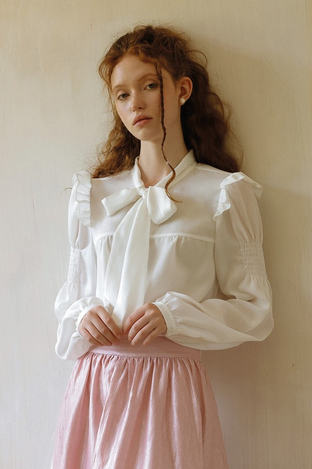 DUNDROP - 블라우스 - DD_Ribbon tie collar puff blouse