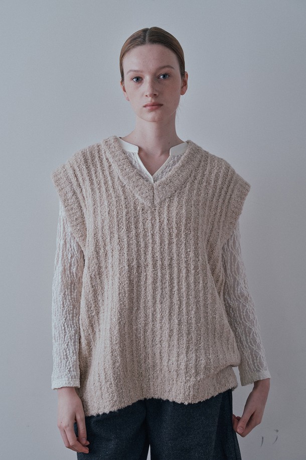 PIASTUDIO - 베스트 - BA_Solid color v-neck knitted vest_BEIGE