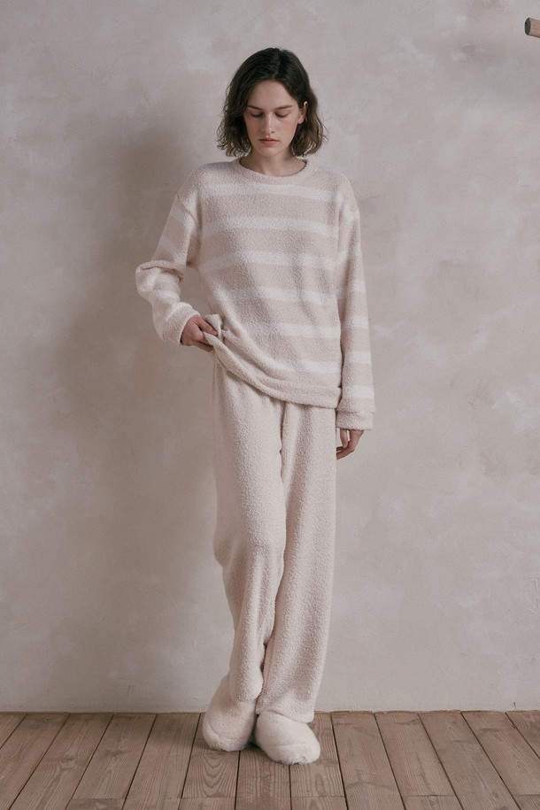 Melanie Joy - 홈웨어 - MJ_Fluffy line two piece pajamas_2color