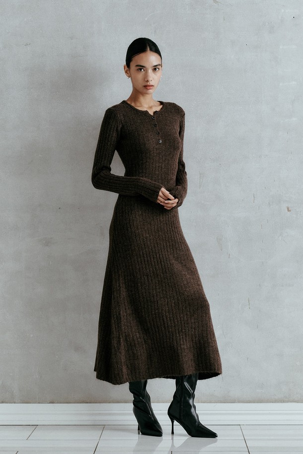 itte - 긴소매 원피스 - IT_Slim fit button knit dress_BROWN