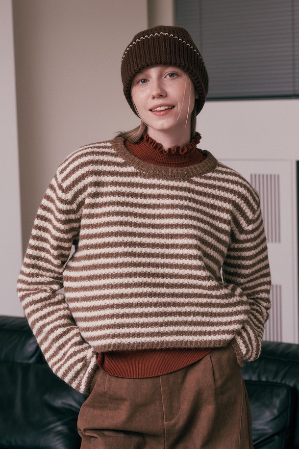 Aei&Rei - 스웨터 - AR_Brown striped crop knit sweater