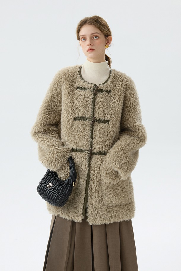 WE'DEE - 자켓 - WD_Horn button imitation fur jacket