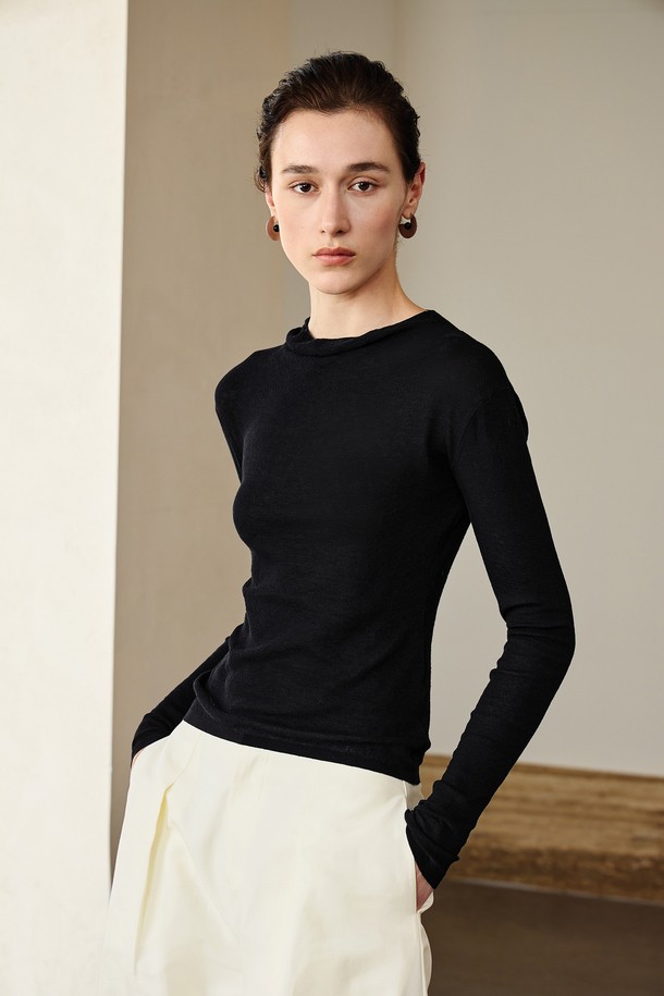 YYIAM - 스웨터 - YY_Half neck slim fit knit top_2 color