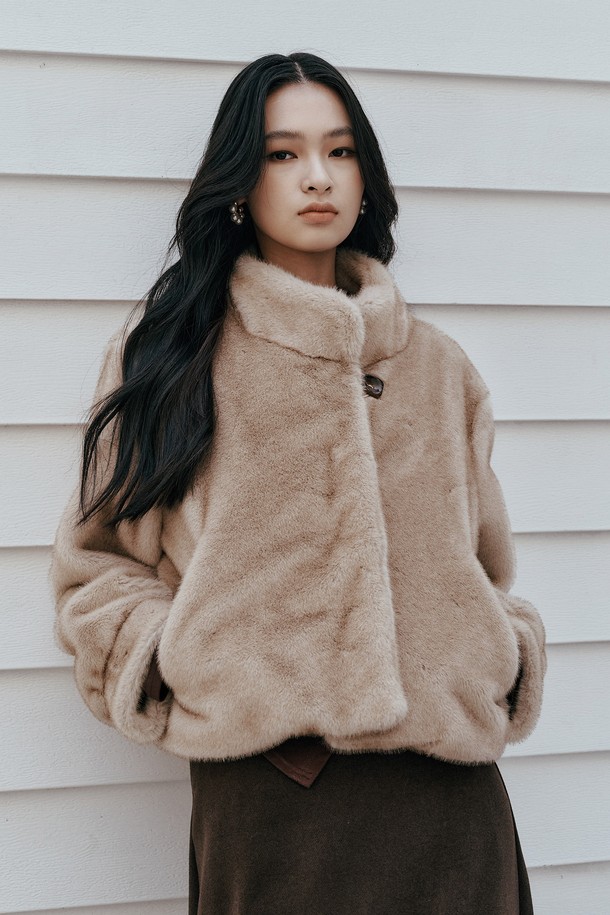 itte - 자켓 - IT_High neck fur jacket_LIGHT BEIGE