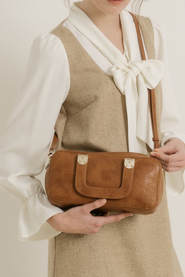 WE'DEE - 토트백 - WD_Metal point crossbody bag_CAMEL