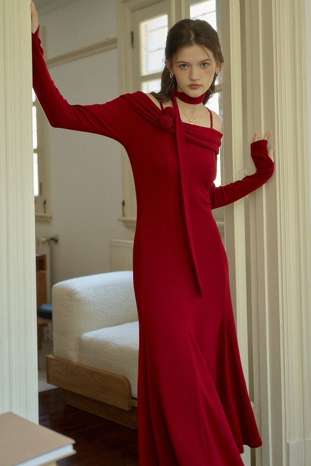 Simple Retro - 긴소매 원피스 - SR_Open-shoulder knit slim dress_RED