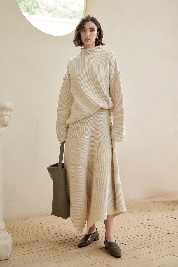 YYIAM - 터틀넥 - YY_Loose turtleneck sweater_IVORY