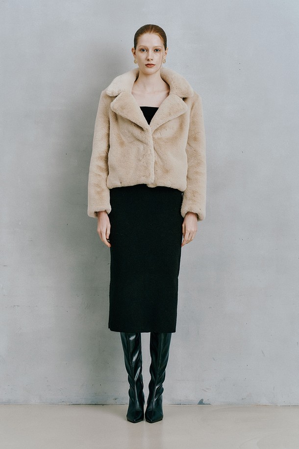 itte - 점퍼 - IT_Soft collar beige fur jacket