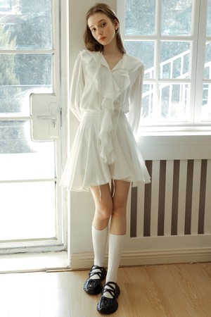 Cest_Pure white ruffle skirt