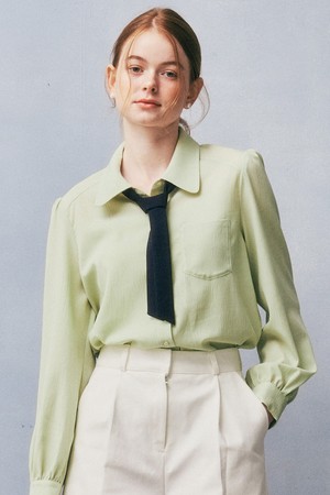 WD_Green tie collar shirt