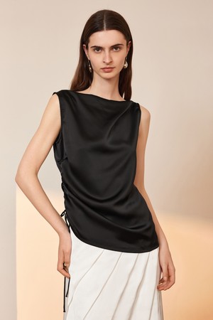 YY_Glossy drawstring sleeveless top