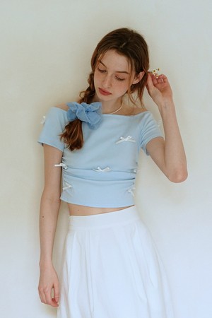 Cest_Sweet bow off-shoulder top