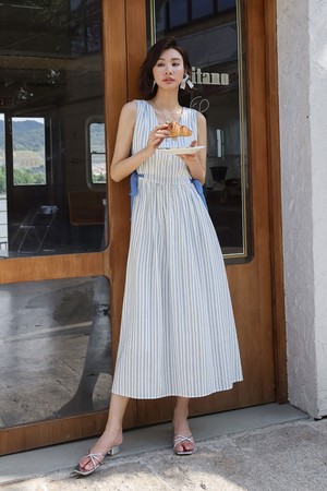 LS_Striped side ribbon dress
