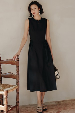 LS_Zip up sleeveless black dress