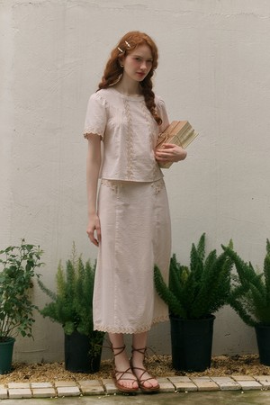 SR_Embroidered check slim skirt