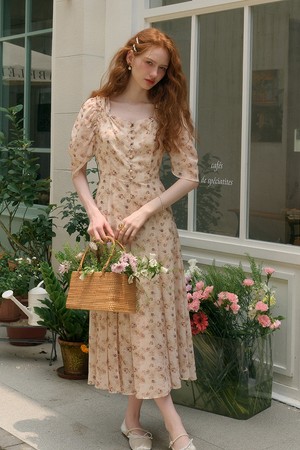 SR_Square neck romantic dress
