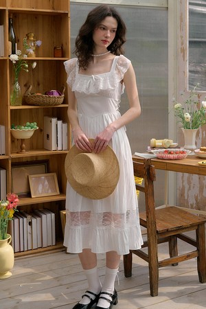 SR_Lace square neck white dress