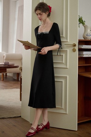 SR_Black square neck dress