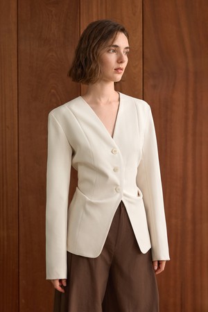 YY_V-neck commuter slim jacket_IVORY