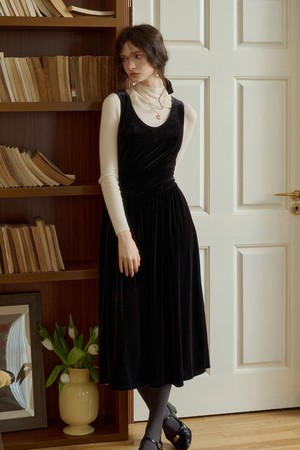 SR_U-neck velvet sleeveless dress