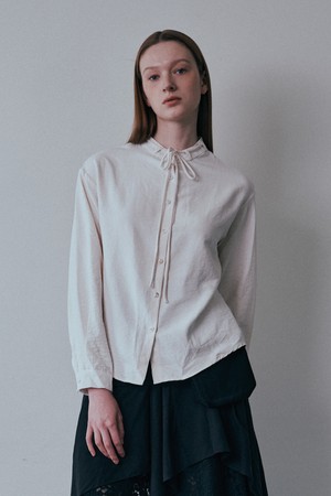 BA_Collar ribbon crew neck shirt