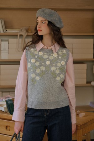 SR_Loose rose wool knit vest