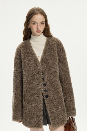 WD_Loose V-neck fur jacket_BROWN