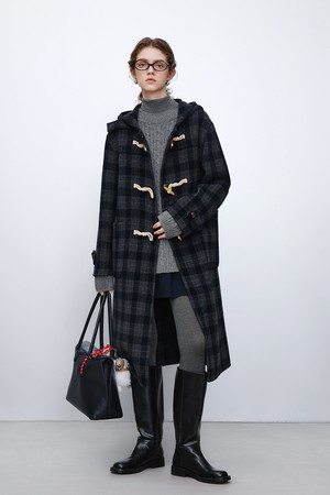 WD_Plaid horn button woolen coat