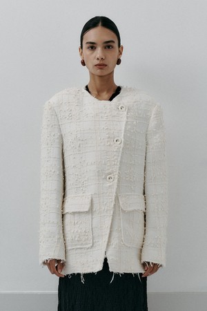 IT_Bevel ivory loose jacket