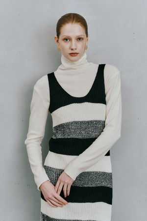 IT_Base turtleneck knit top