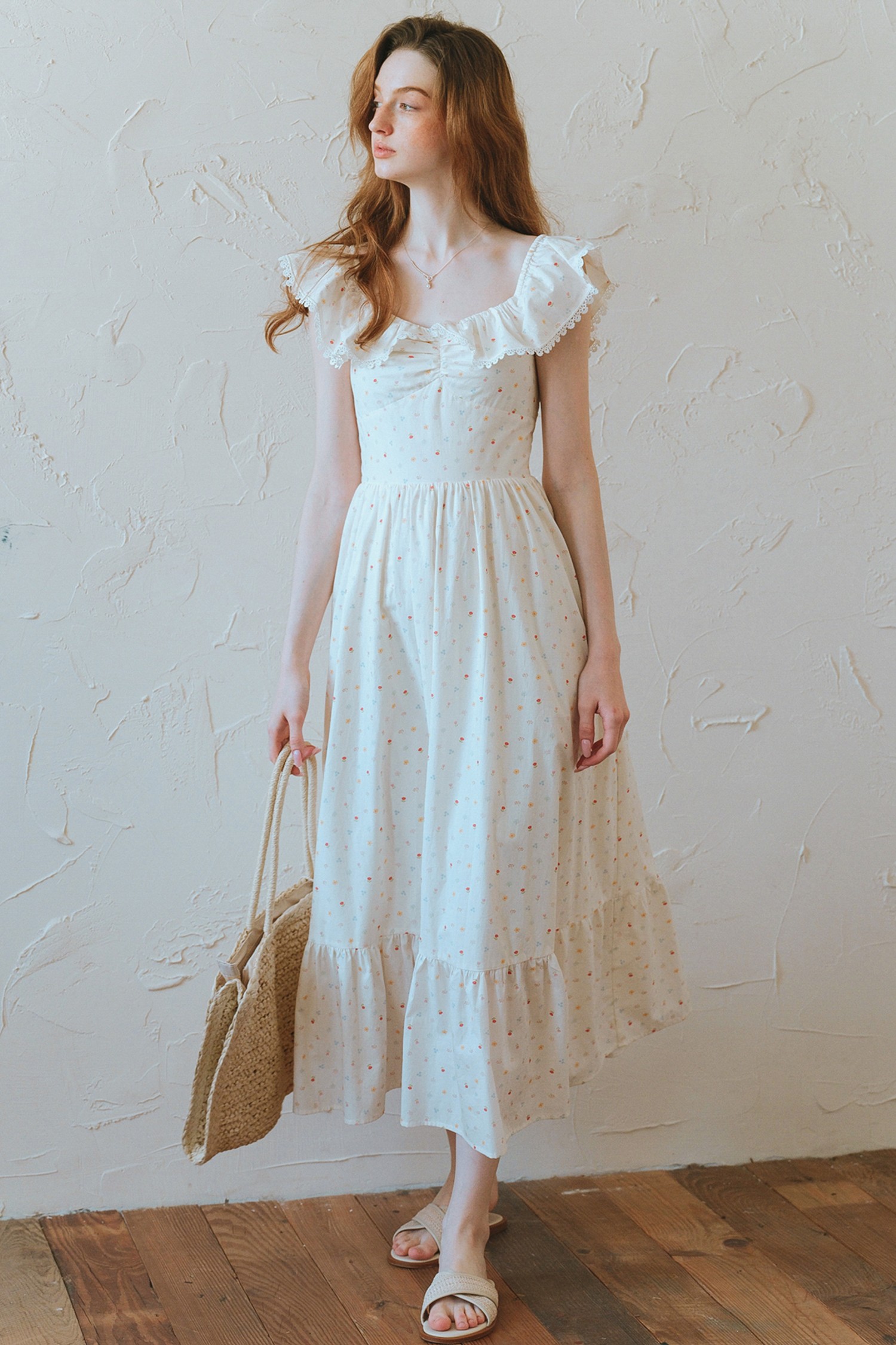 Cest Moidew] Cest_Ruffled off-shoulder floral dress