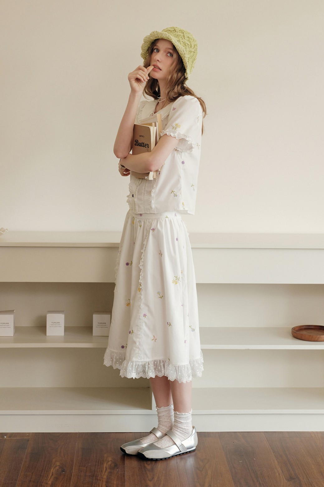 Cest Moidew - 롱스커트 - Flower embroidery lace skirt