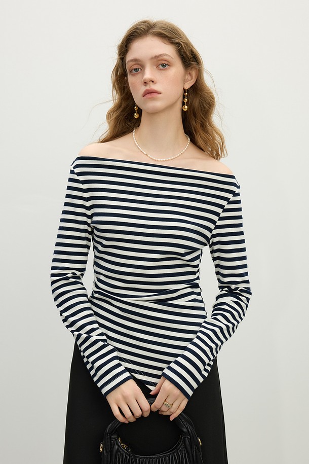 WE'DEE - 긴소매 티셔츠 - WD_Off shoulder striped long sleeve top