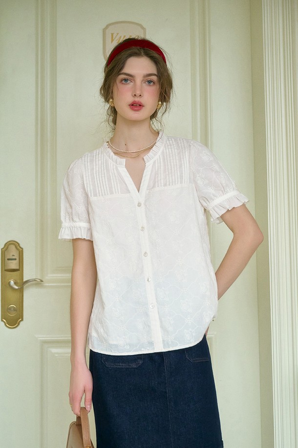 Simple Retro - 블라우스 - SR_Texture embroidered sleveless shirt